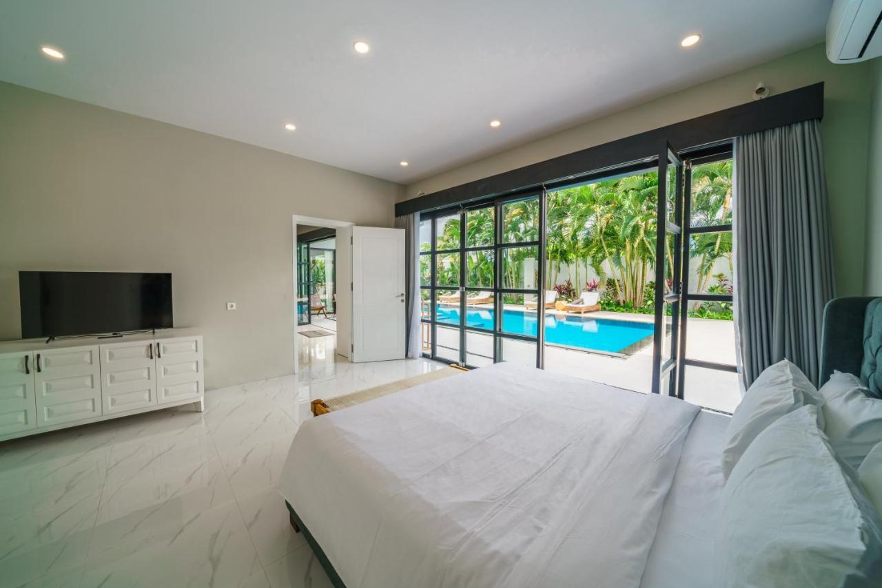 Villa Okenada - Modern 5-Bedroom Pool Villa In Berawa! 坎古 外观 照片