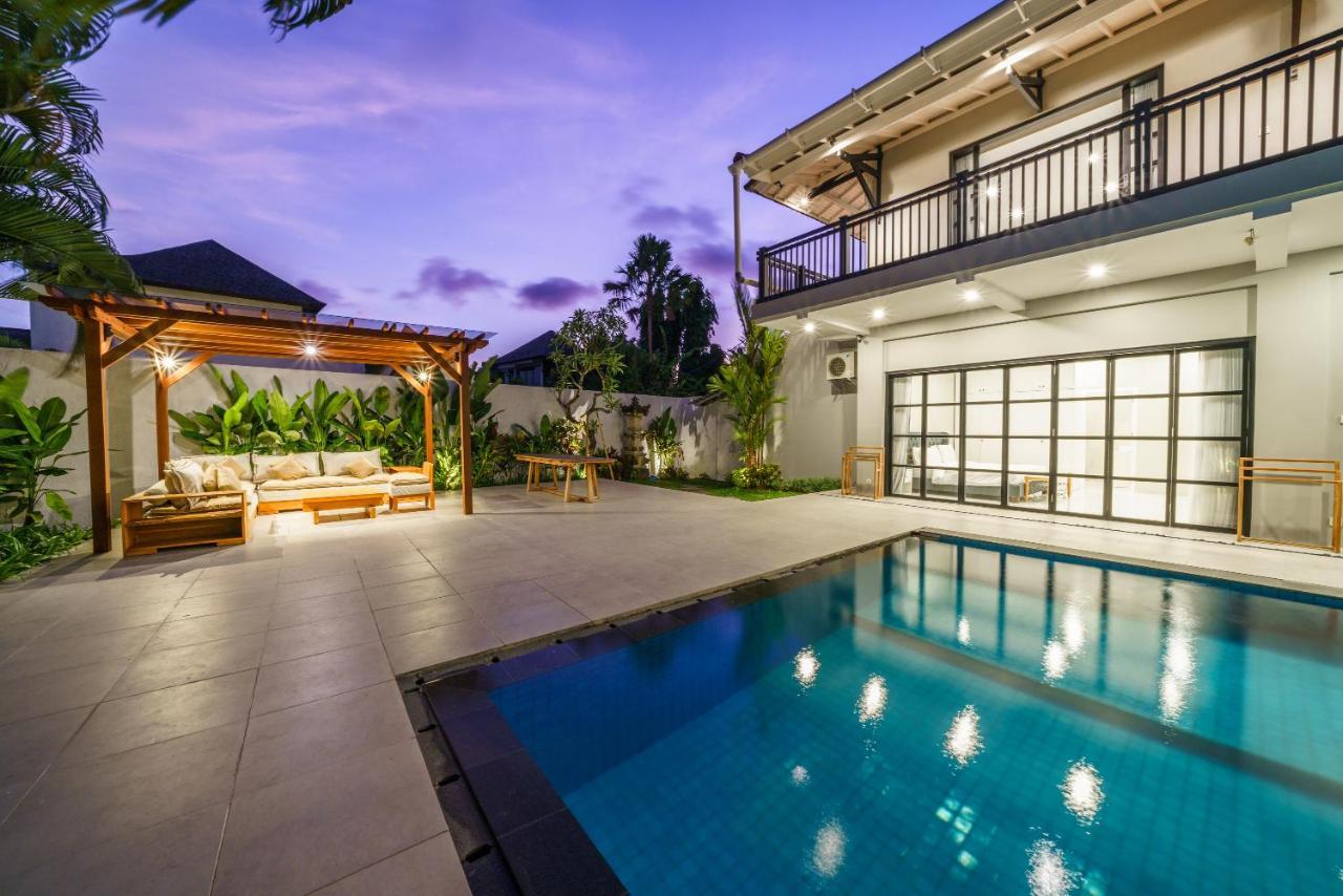 Villa Okenada - Modern 5-Bedroom Pool Villa In Berawa! 坎古 外观 照片