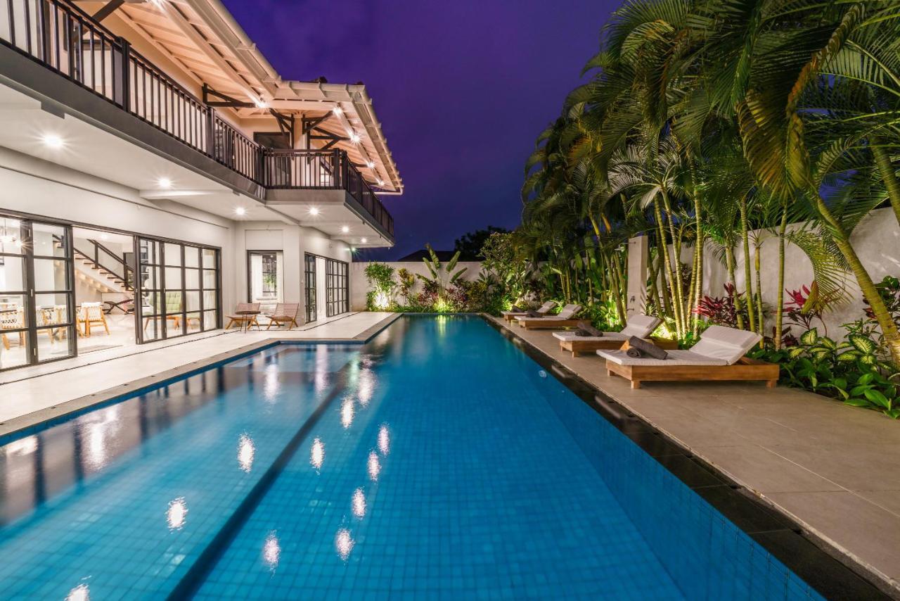 Villa Okenada - Modern 5-Bedroom Pool Villa In Berawa! 坎古 外观 照片