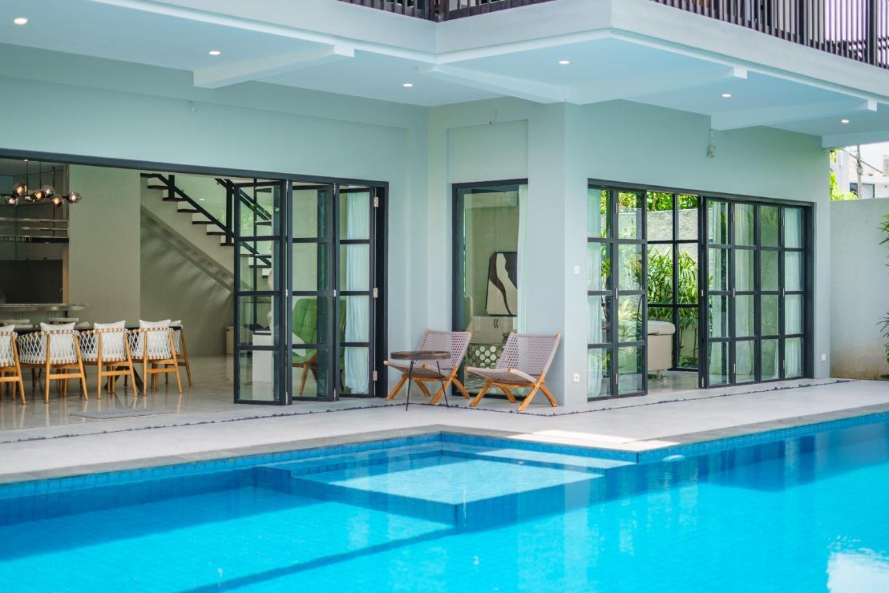 Villa Okenada - Modern 5-Bedroom Pool Villa In Berawa! 坎古 外观 照片