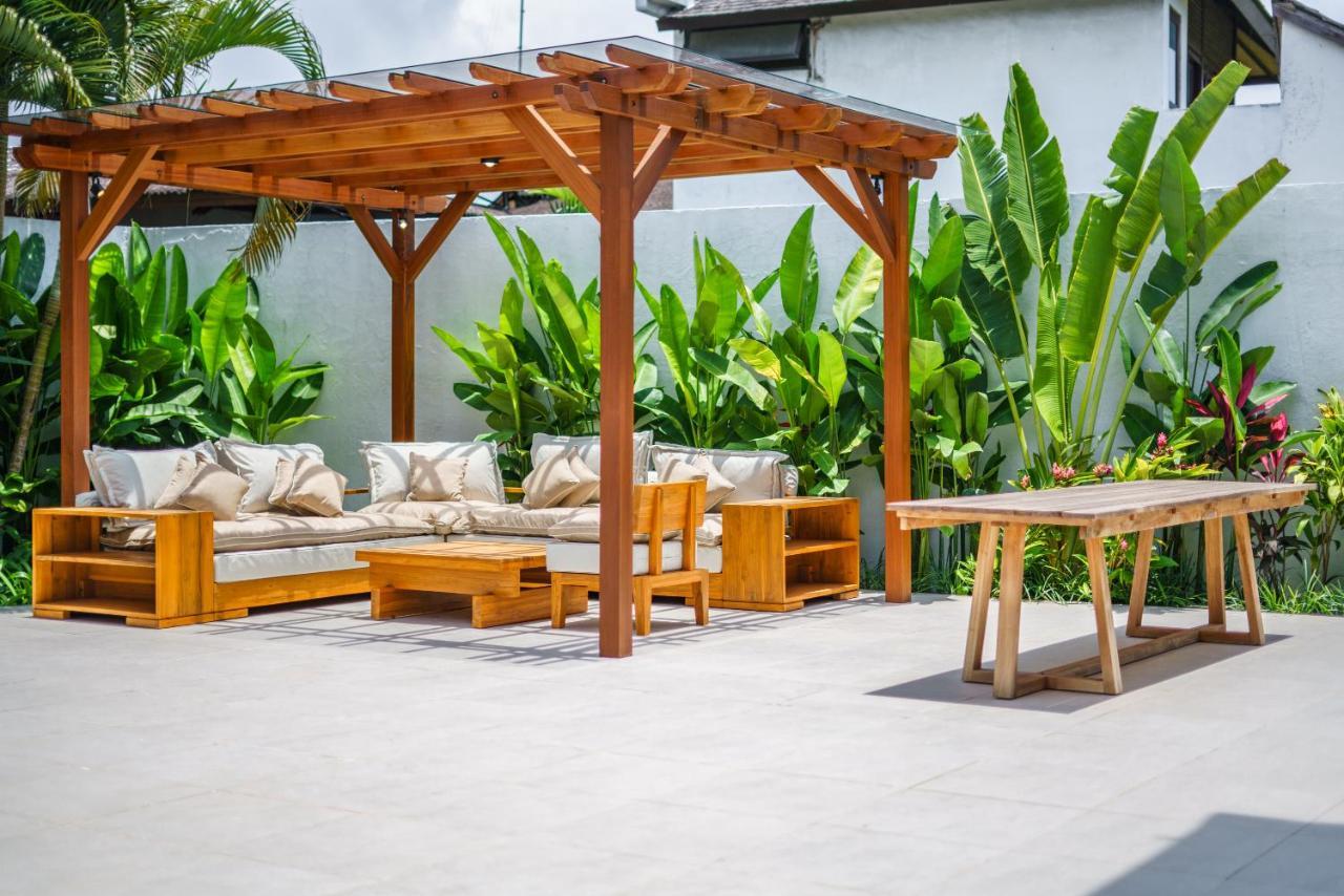 Villa Okenada - Modern 5-Bedroom Pool Villa In Berawa! 坎古 外观 照片