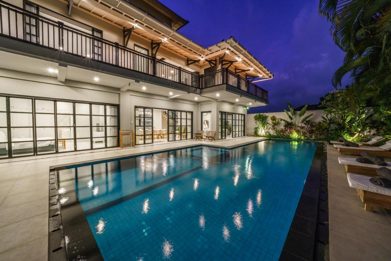Villa Okenada - Modern 5-Bedroom Pool Villa In Berawa! 坎古 外观 照片