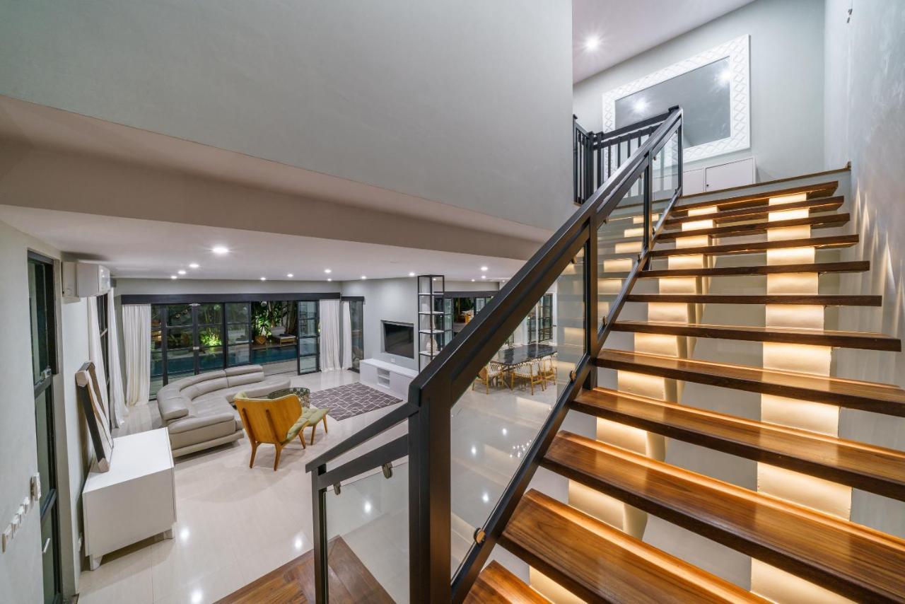 Villa Okenada - Modern 5-Bedroom Pool Villa In Berawa! 坎古 外观 照片